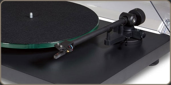 NAD Turntable  C 558